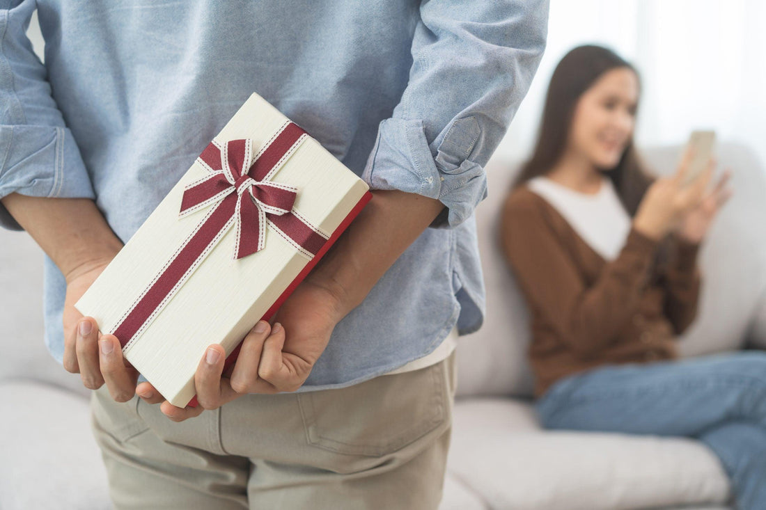 Ultimate Direction for Wedding Anniversary Wishes and Gift Ideas - Triveni World