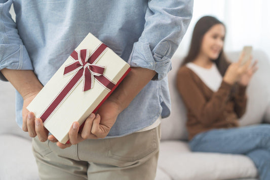 Ultimate Direction for Wedding Anniversary Wishes and Gift Ideas - Triveni World